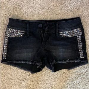 Black Orchid Jean shorts.